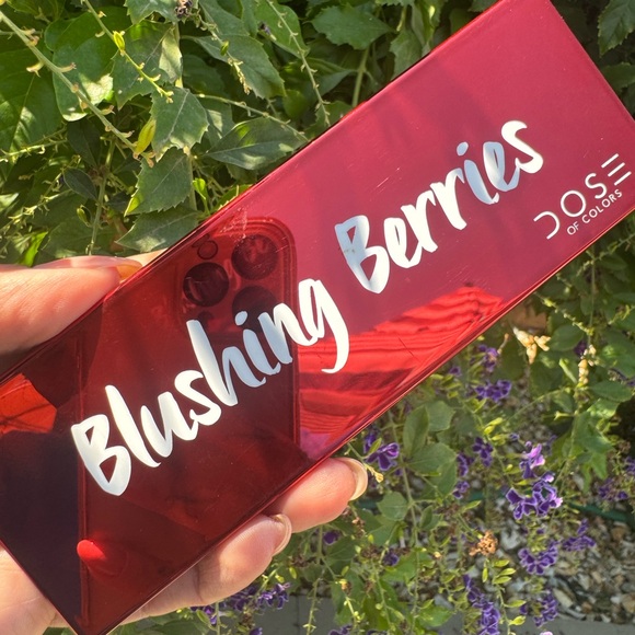 Dose of Colors Blushing Berries Eyeshadow Palette - Picture 1 of 6